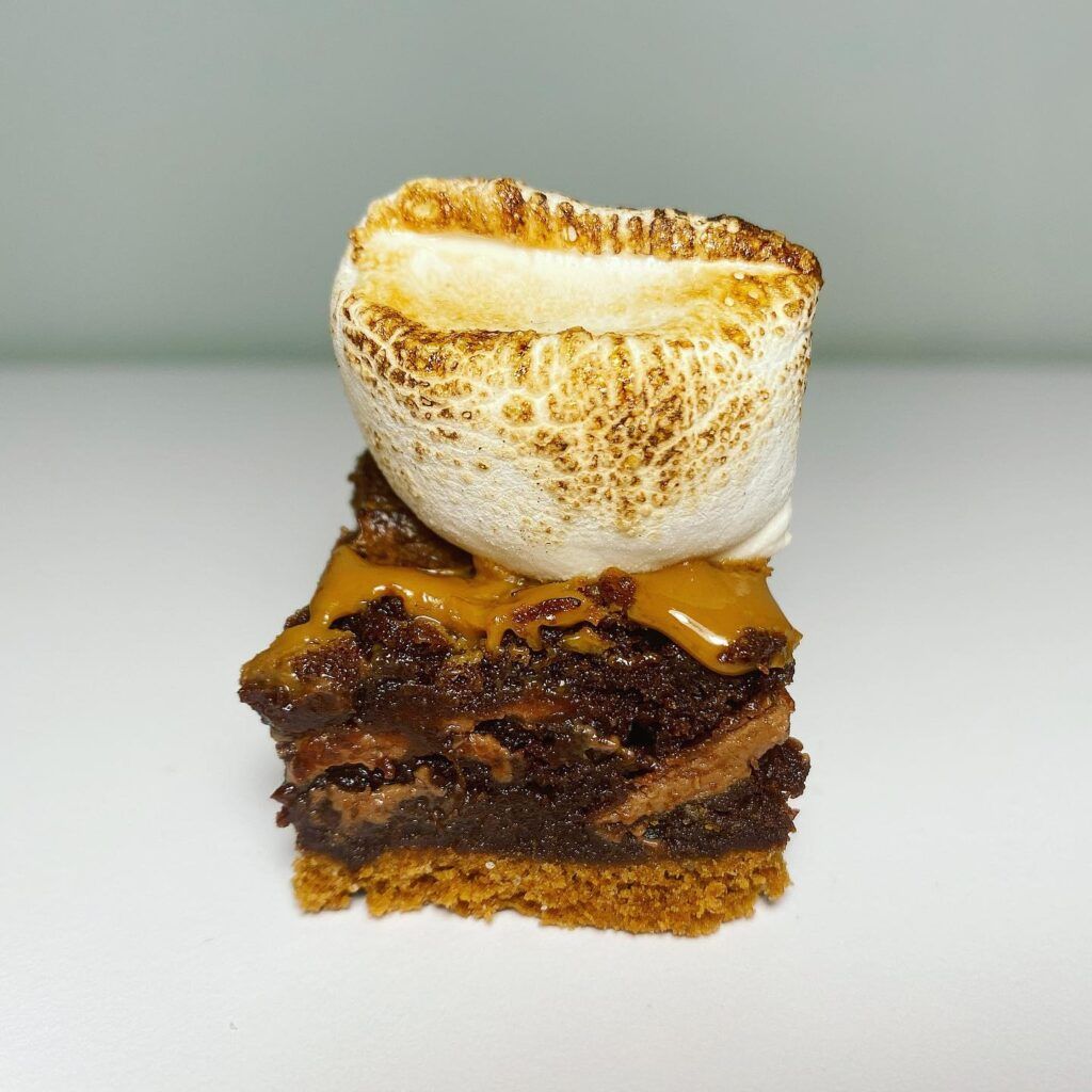 S'mores traybake